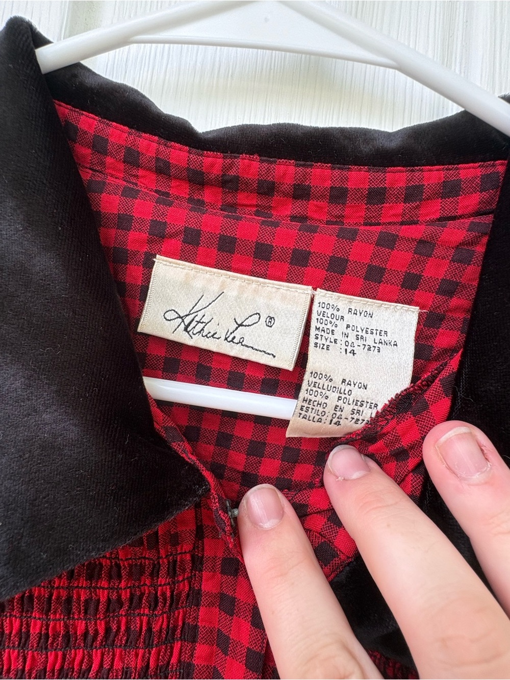 Red and Black Buffalo Plaid Long Dress with Black Collar. Vintage Kathie Lee. - Picture 10 of 11